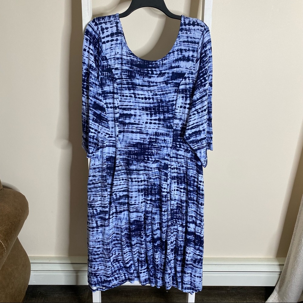 TORRID Blue tie-dye jersey reversible corset fluted dress. Size 4 / Size…